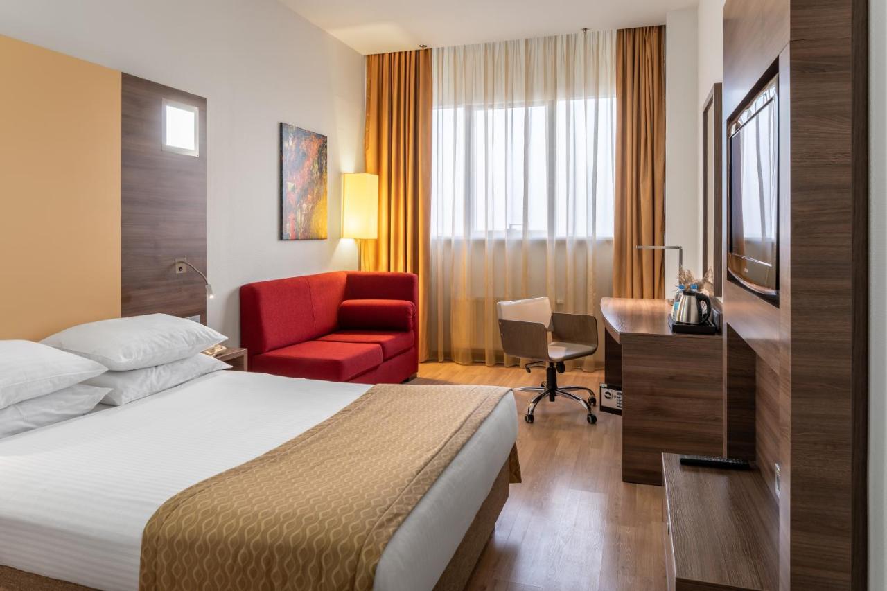 Ramada Encore Kyiv Exterior photo