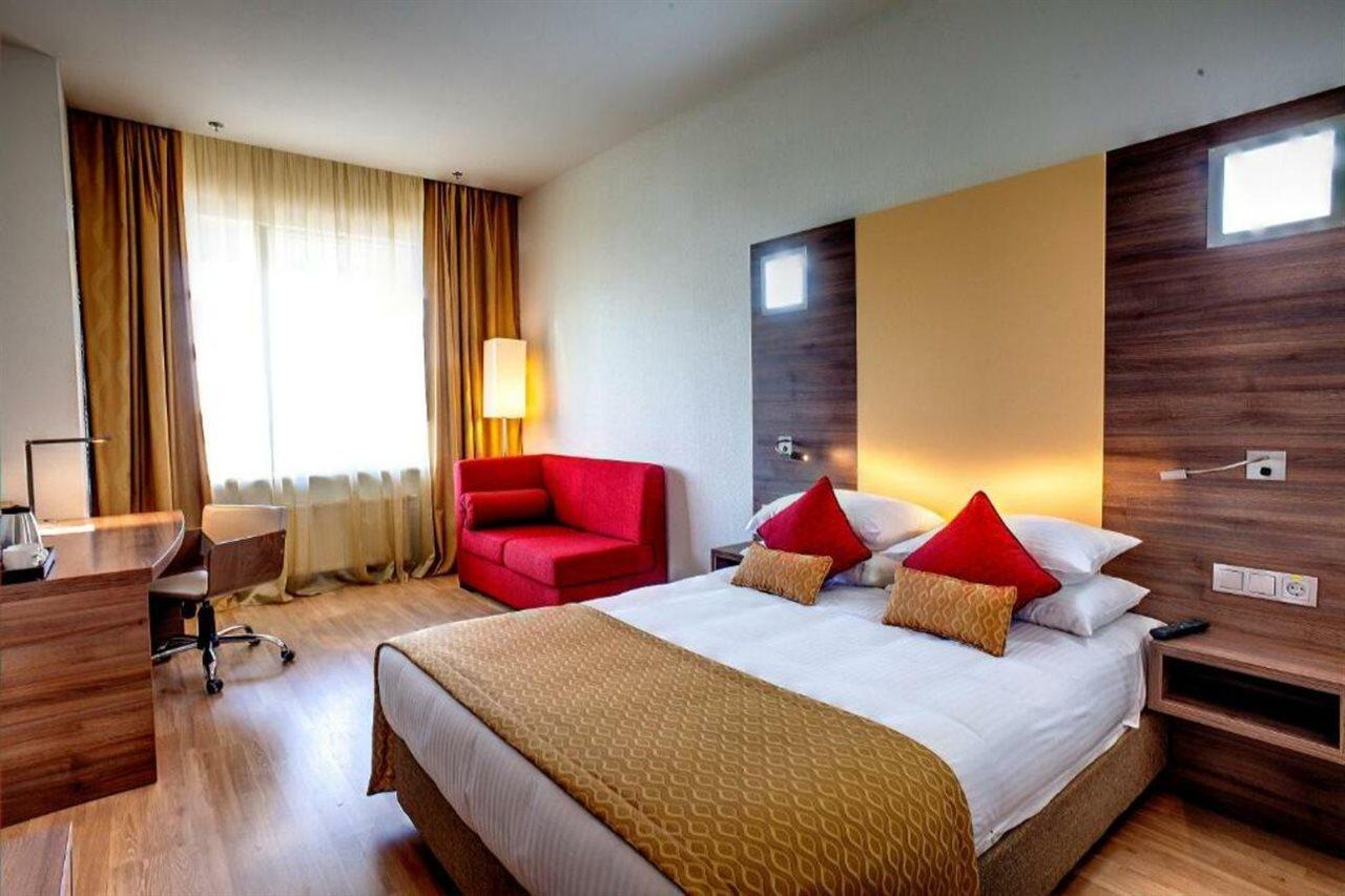 Ramada Encore Kyiv Exterior photo